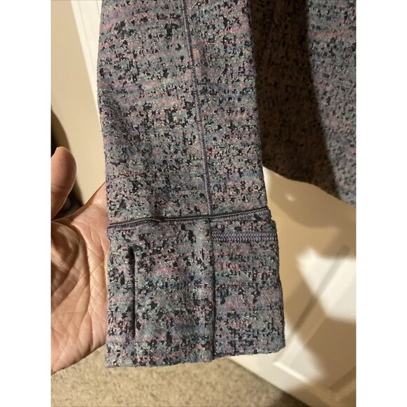 LULULEMON Womens Size: 8 Run Swiftly Long Sleeve 1/2 Zip Top - Picture 6 of 8